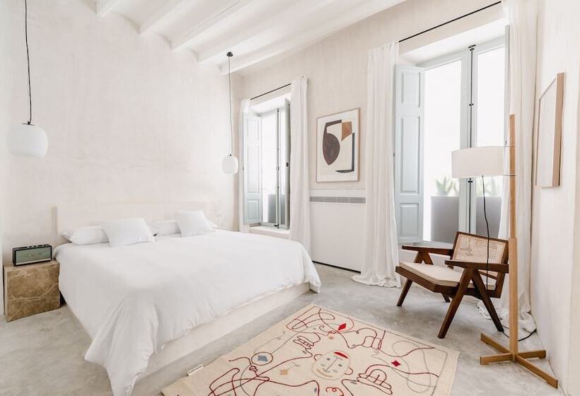 هتل Meem Townhouse