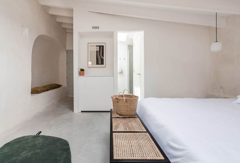 هتل Meem Townhouse