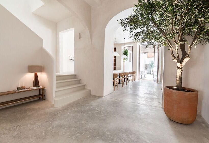 هتل Meem Townhouse