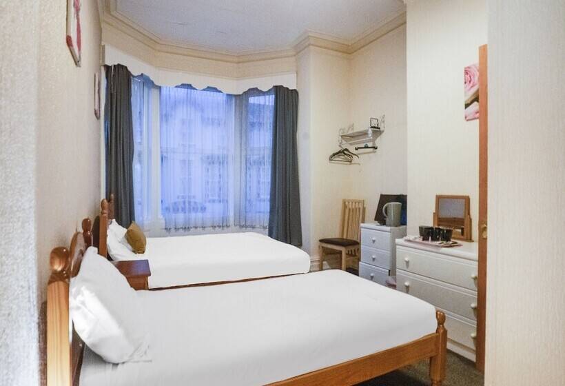 Chesterton Hotel, Blackpool South Shore