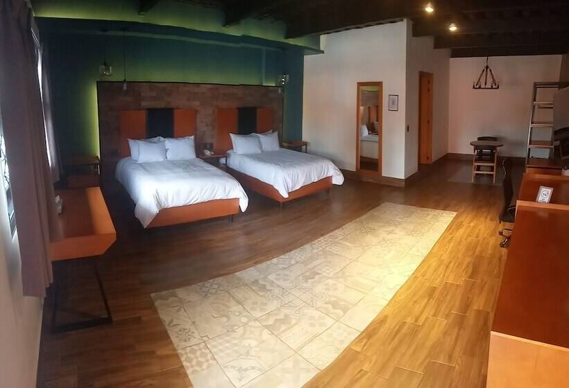 Отель Plaza Xihuingo