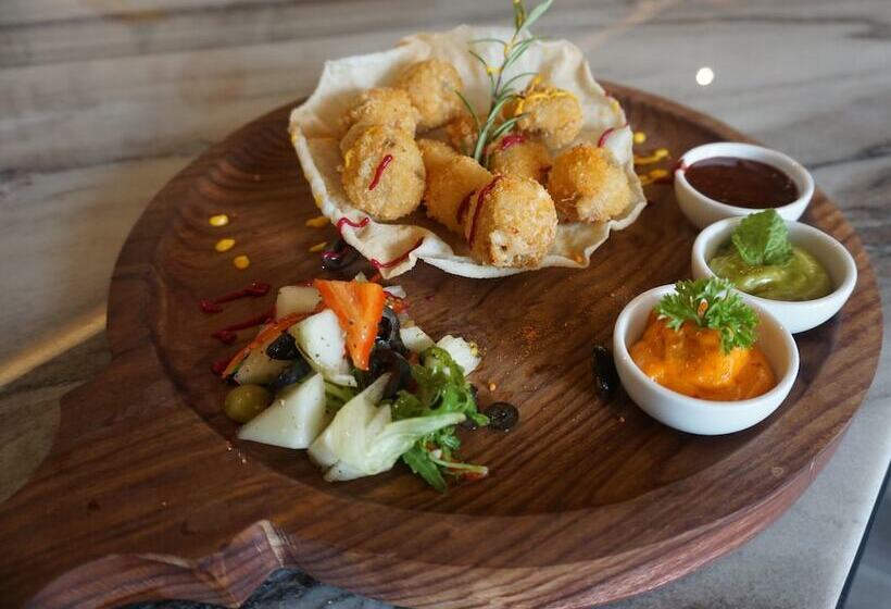 ホテル Ramada Encore By Wyndham Siliguri Sevoke Road