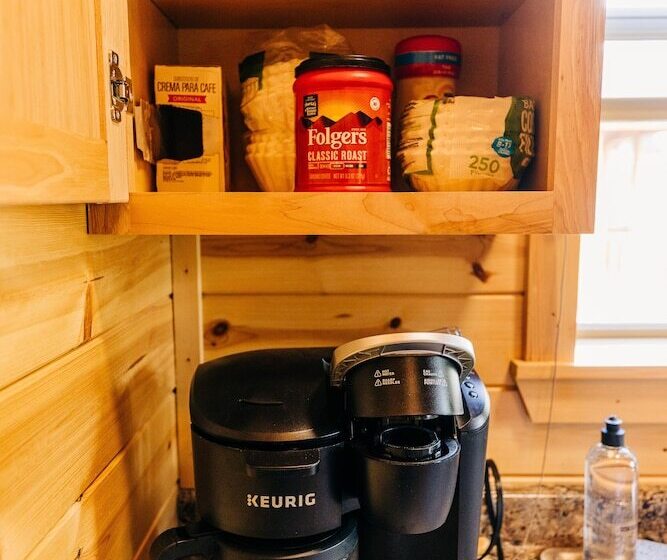 בית מלון כפרי Shire Valley Cabins, Charming Dayton Retreat