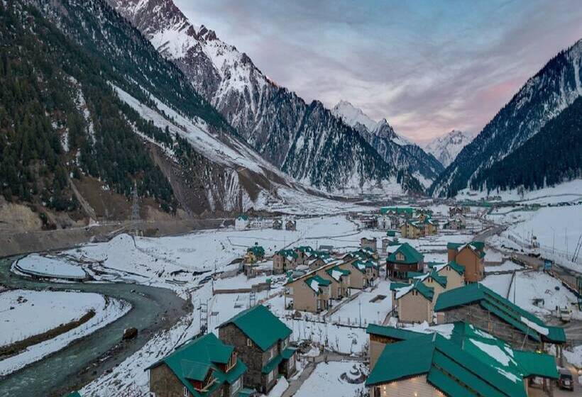 Hotel Snowland Sonmarg