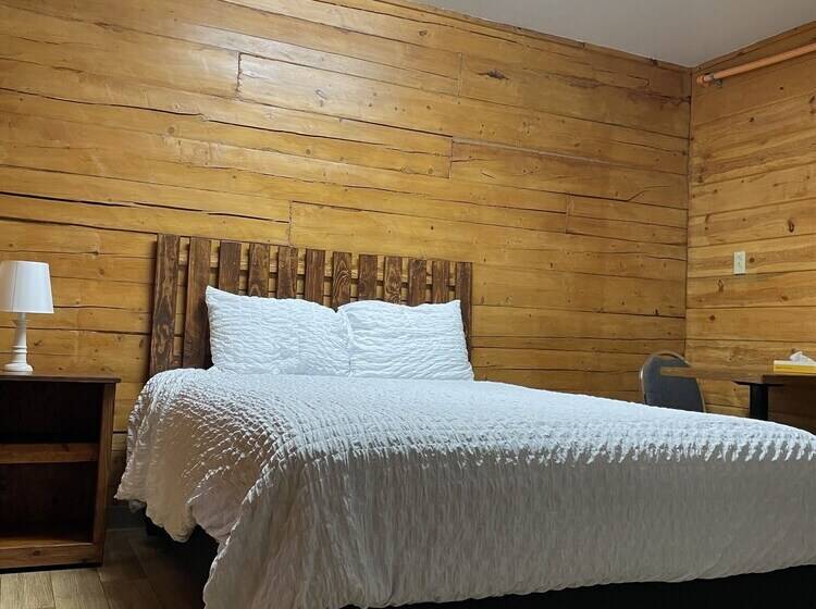 בית מלון כפרי Soldotna Lodge