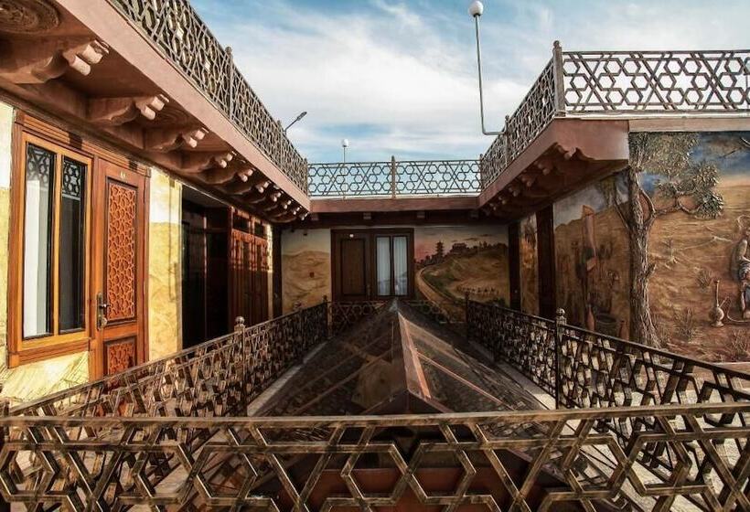 בית מלון כפרי Suzangaron Boutique