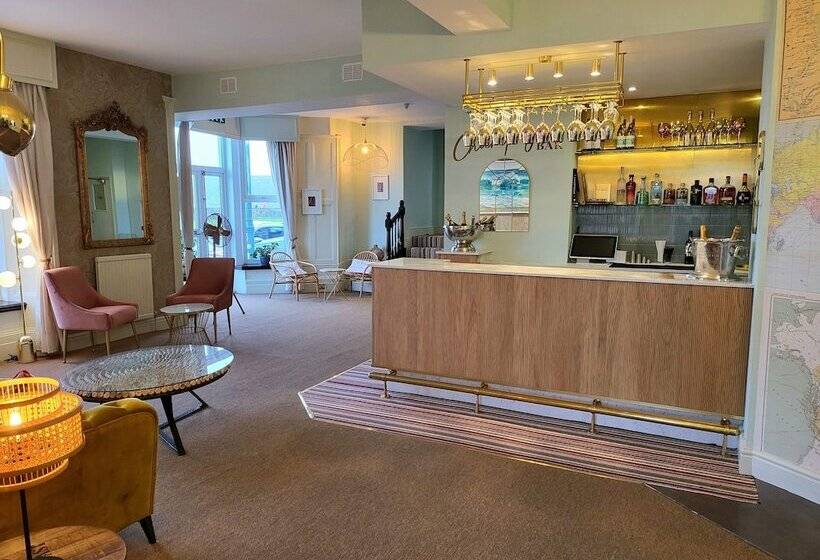 호텔 The Beach Club