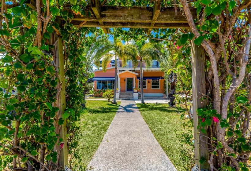 فندق The Breezy Inn