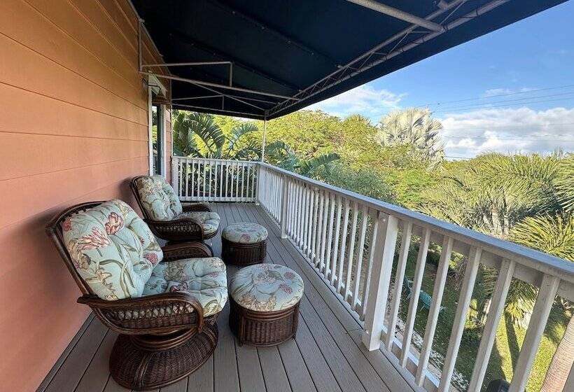 فندق The Breezy Inn