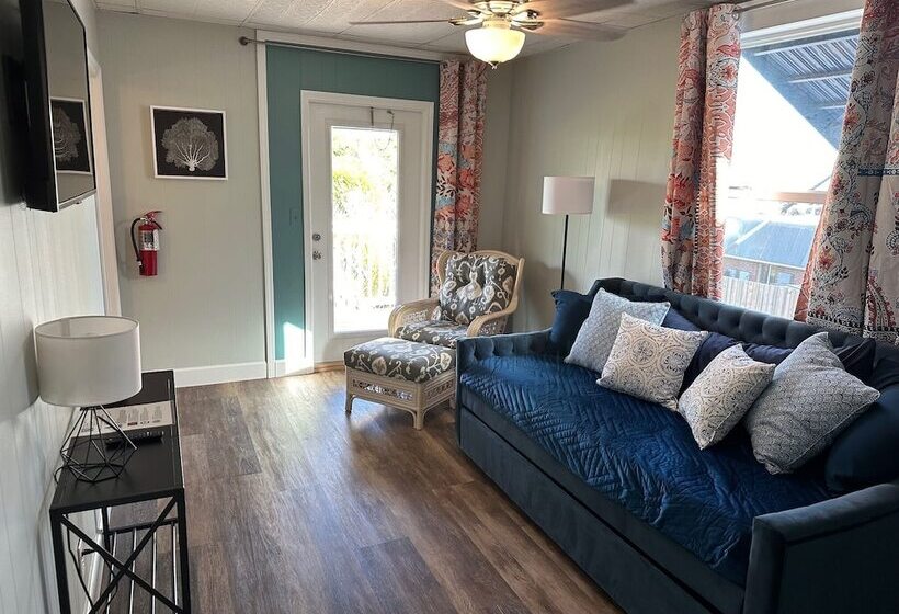 فندق The Breezy Inn