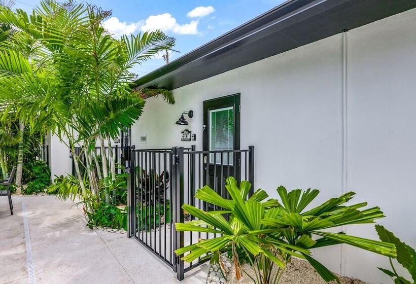 فندق The Retreat At Anna Maria Island Inn