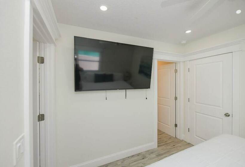 فندق The Retreat At Anna Maria Island Inn