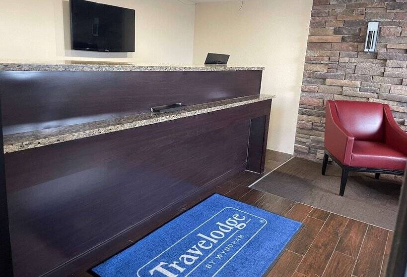 ホテル Travelodge By Wyndham Holland/toledo