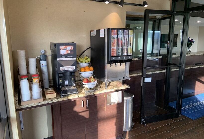 ホテル Travelodge By Wyndham Holland/toledo