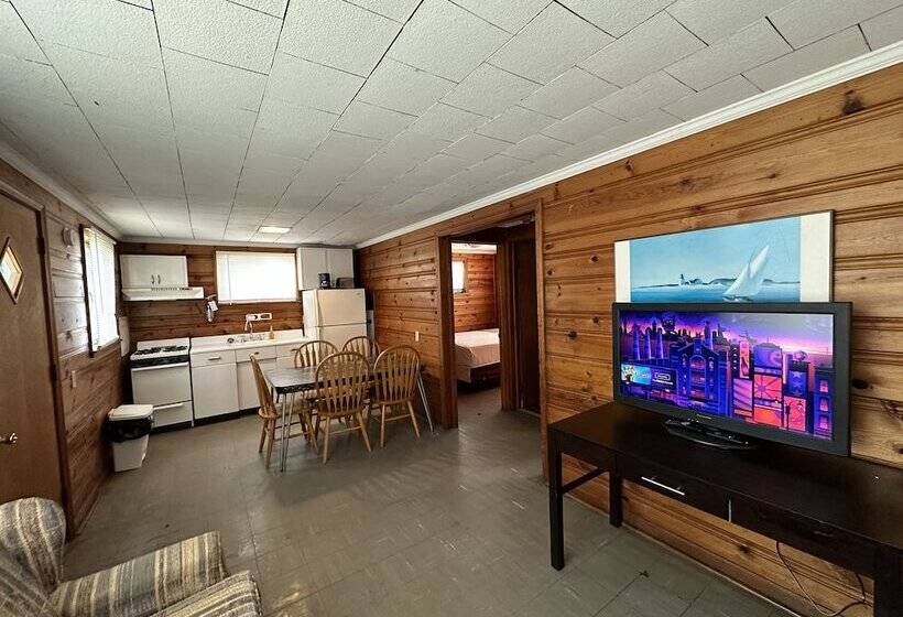 Отель Uncle Toms Cottages