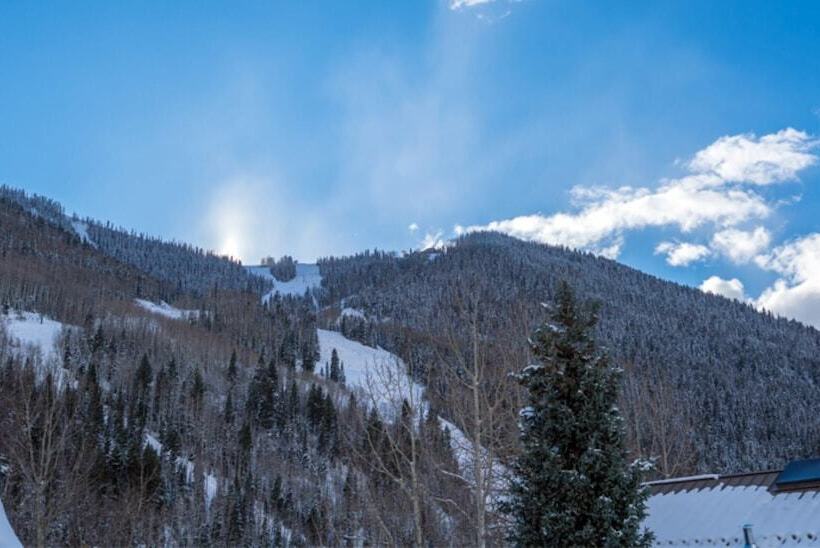 Hruza Hideout By Avantstay Walkable Location + Free Ski Shuttle, Mountain View