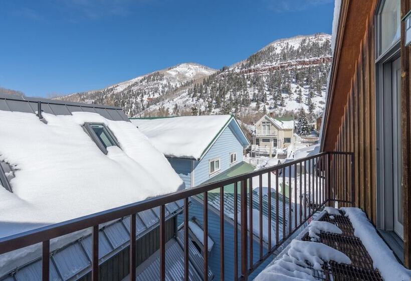 Hruza Hideout By Avantstay Walkable Location + Free Ski Shuttle, Mountain View