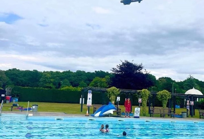 Impeccable 3 Bed Cabin In Tattershall, Uk