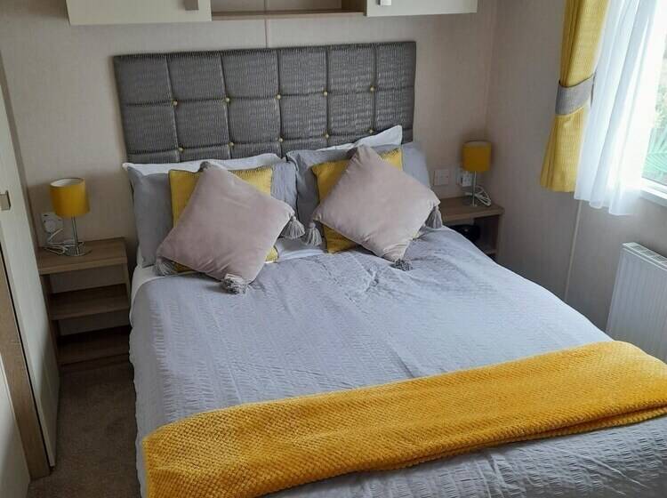 Impeccable 3 Bed Cabin In Tattershall, Uk