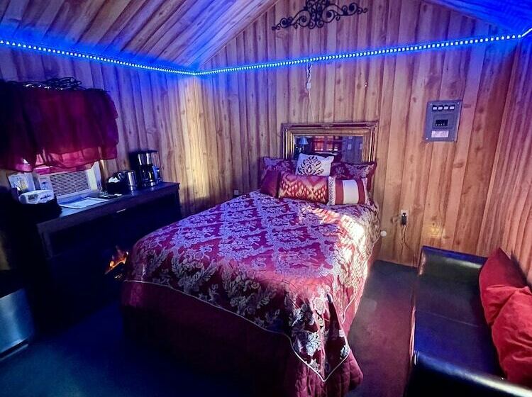 Kamp 42 Degrees Campground