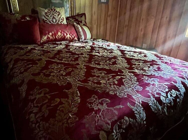 Kamp 42 Degrees Campground