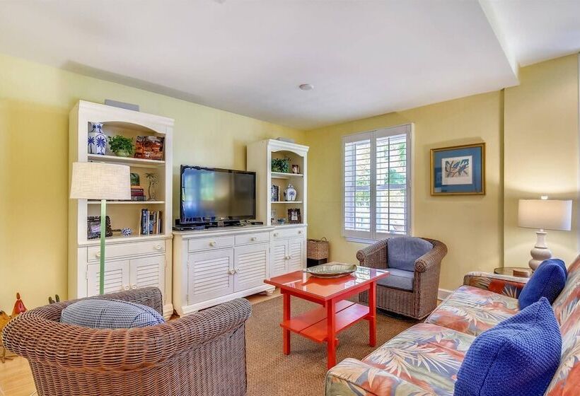 Key West Casa By Avantstay Communal Pool Bbq & Patio Near Duval Street Week Long Stays Only