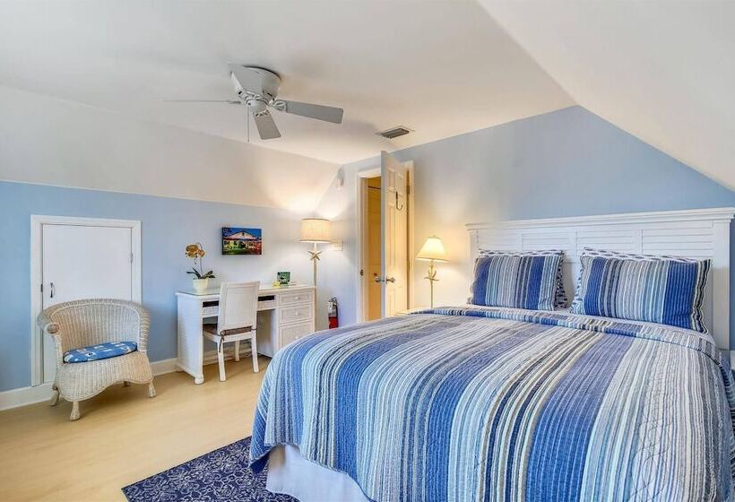 Key West Casa By Avantstay Communal Pool Bbq & Patio Near Duval Street Week Long Stays Only