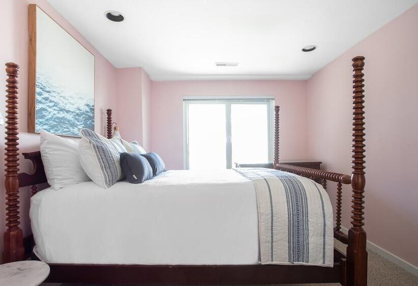 Lighthouse By Avantstay Beachfront View Home W/ Pool Table & Ping Pong