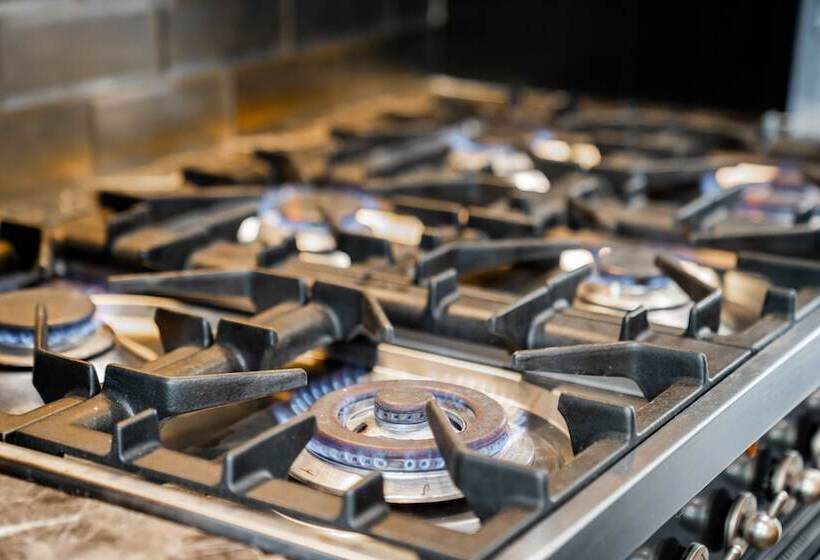 Luxury Designer Mansion In West Midlands Countryside