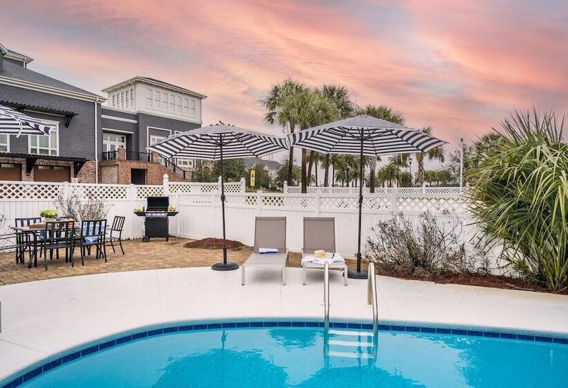 Marina By Avantstay Modern Oasis Close To Beach W/ Pool