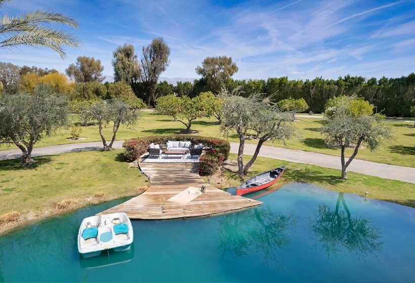 Mirabella By Avantstay Private Lake + Kayaks & Paddle Boating!