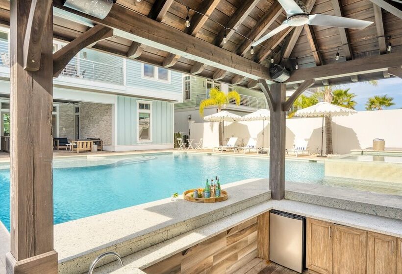 Monarch By Avantstay Stunning Estate 1 Block To Beach, Swim Up Bar, Hot Tub, & Rooftop Views