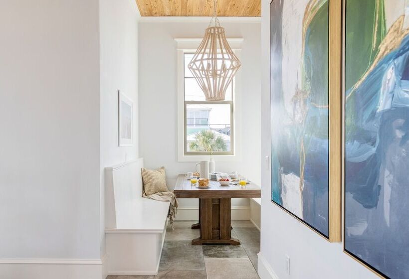 Monarch By Avantstay Stunning Estate 1 Block To Beach, Swim Up Bar, Hot Tub, & Rooftop Views