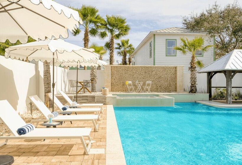 Monarch By Avantstay Stunning Estate 1 Block To Beach, Swim Up Bar, Hot Tub, & Rooftop Views