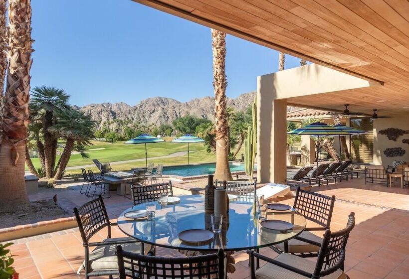 Moonshine By Avantstay Modern & Stylish Estate W/ Bar, Fire Pit & Hot Tub 5 Bd