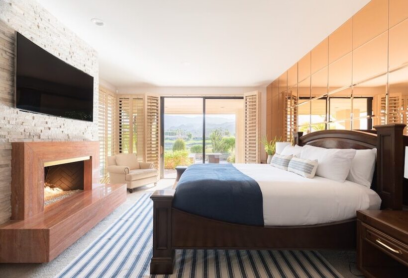 Moonshine By Avantstay Modern & Stylish Estate W/ Bar, Fire Pit & Hot Tub 5 Bd