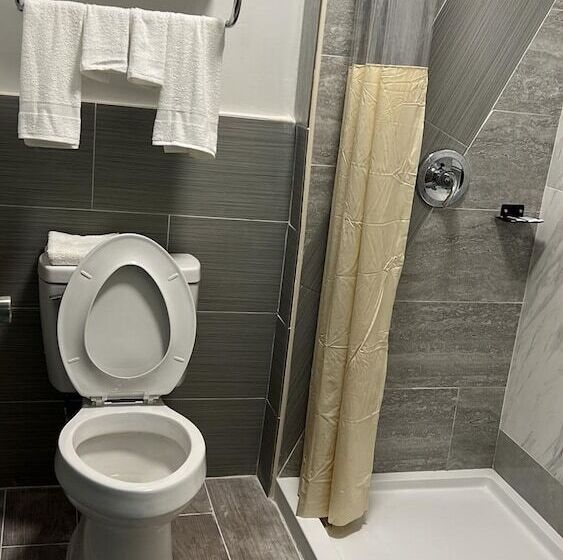 فندق على الطريق Imperial Inn