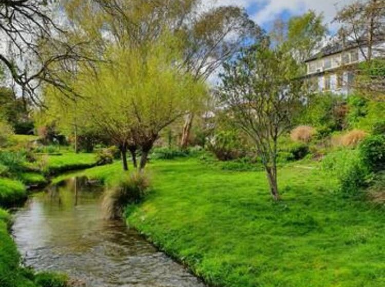 فندق على الطريق Wandering Trout   Gourmet Stays