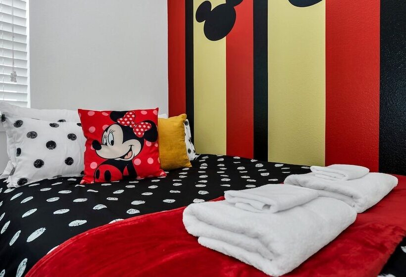 New Decor With Mickey, Nemo, Tinkerbell & Star Wars Rooms! Private Pool And Game Room