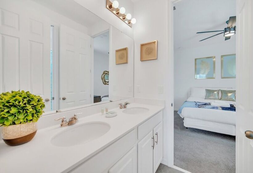 New Decor With Mickey, Nemo, Tinkerbell & Star Wars Rooms! Private Pool And Game Room