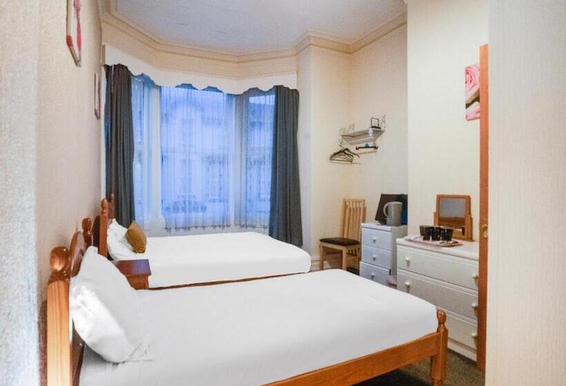 Chesterton Hotel, Blackpool South Shore