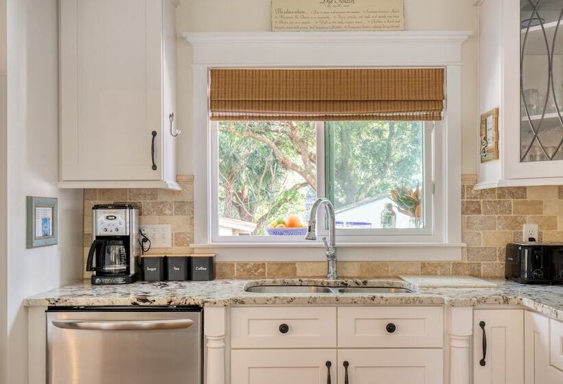 Palmetto By Avantstay Gorgeous Character Home W/ Pool, Sun Room & Pool Table!