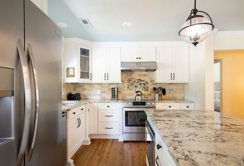 Palmetto By Avantstay Gorgeous Character Home W/ Pool, Sun Room & Pool Table!