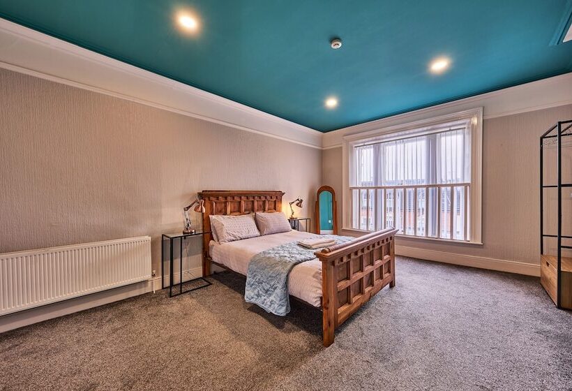 ペンション 22 The Square