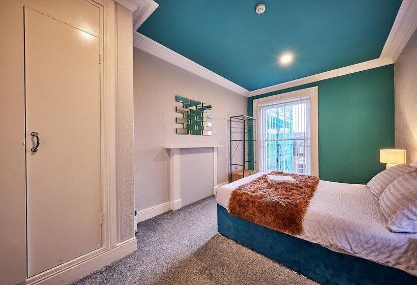 ペンション 22 The Square