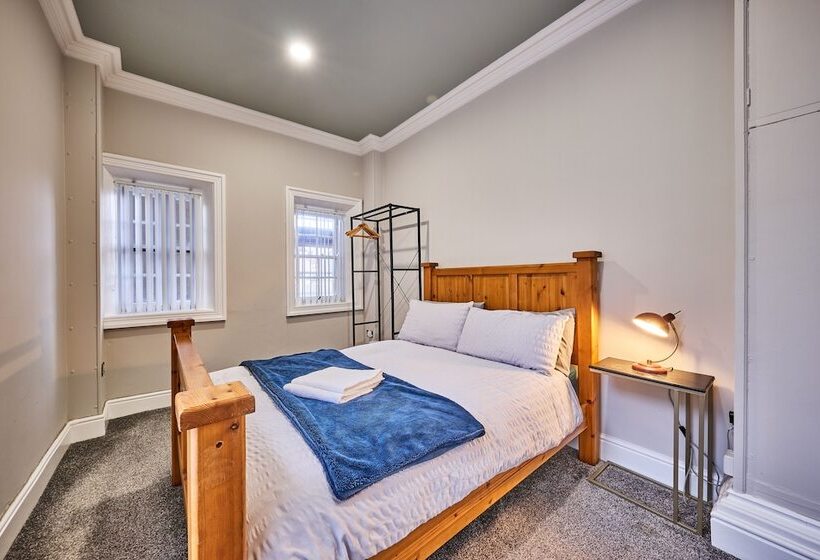 ペンション 22 The Square