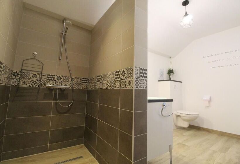 Пансион Au Tour Des Sens