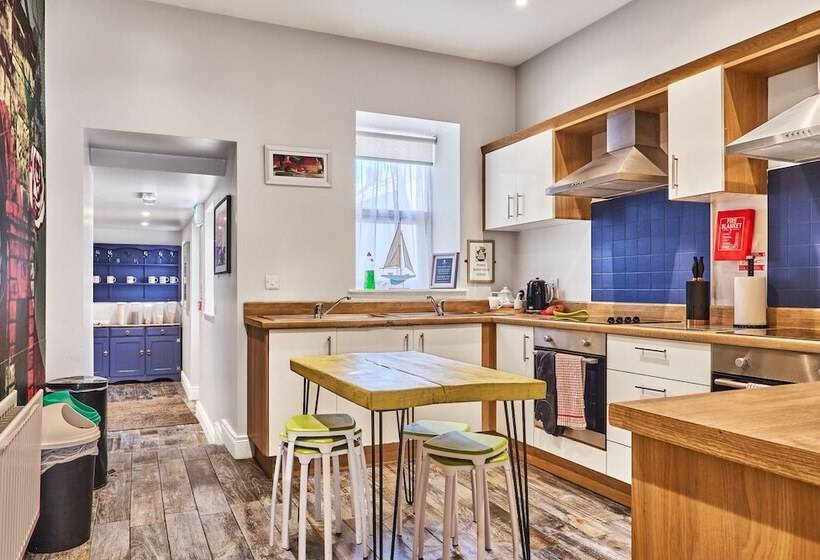 פנסיון Forty Four North