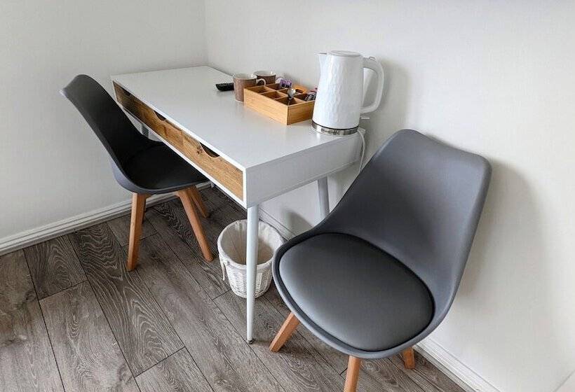 بنسيون Friendly House Newhaven