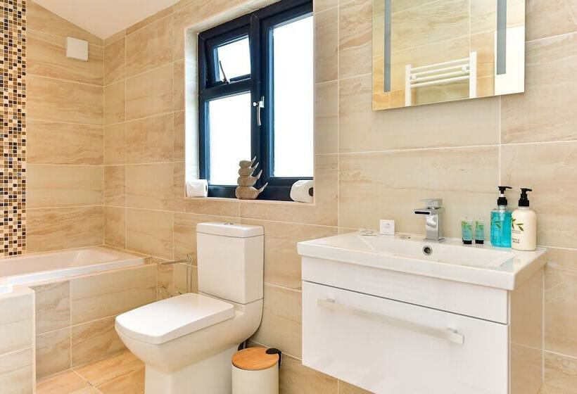 펜션 Just Stay Wales   Heatherslade House